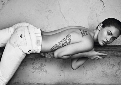 megan fox armani jeans. Megan Fox Shows Her Tattoos in