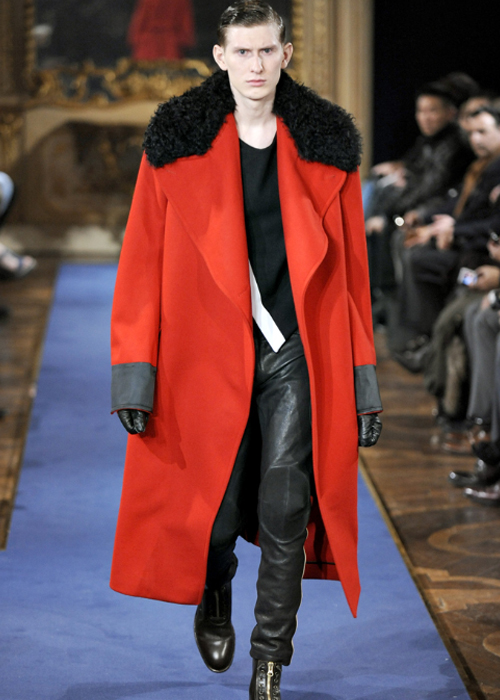 Watch Alexander McQueen’s Fall/Winter 2011/2012 Menswear Show ...