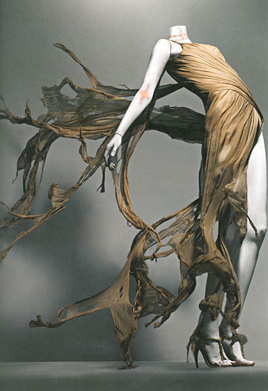 More ‘Alexander McQueen: Savage Beauty’ Exhibit Images Revealed ...